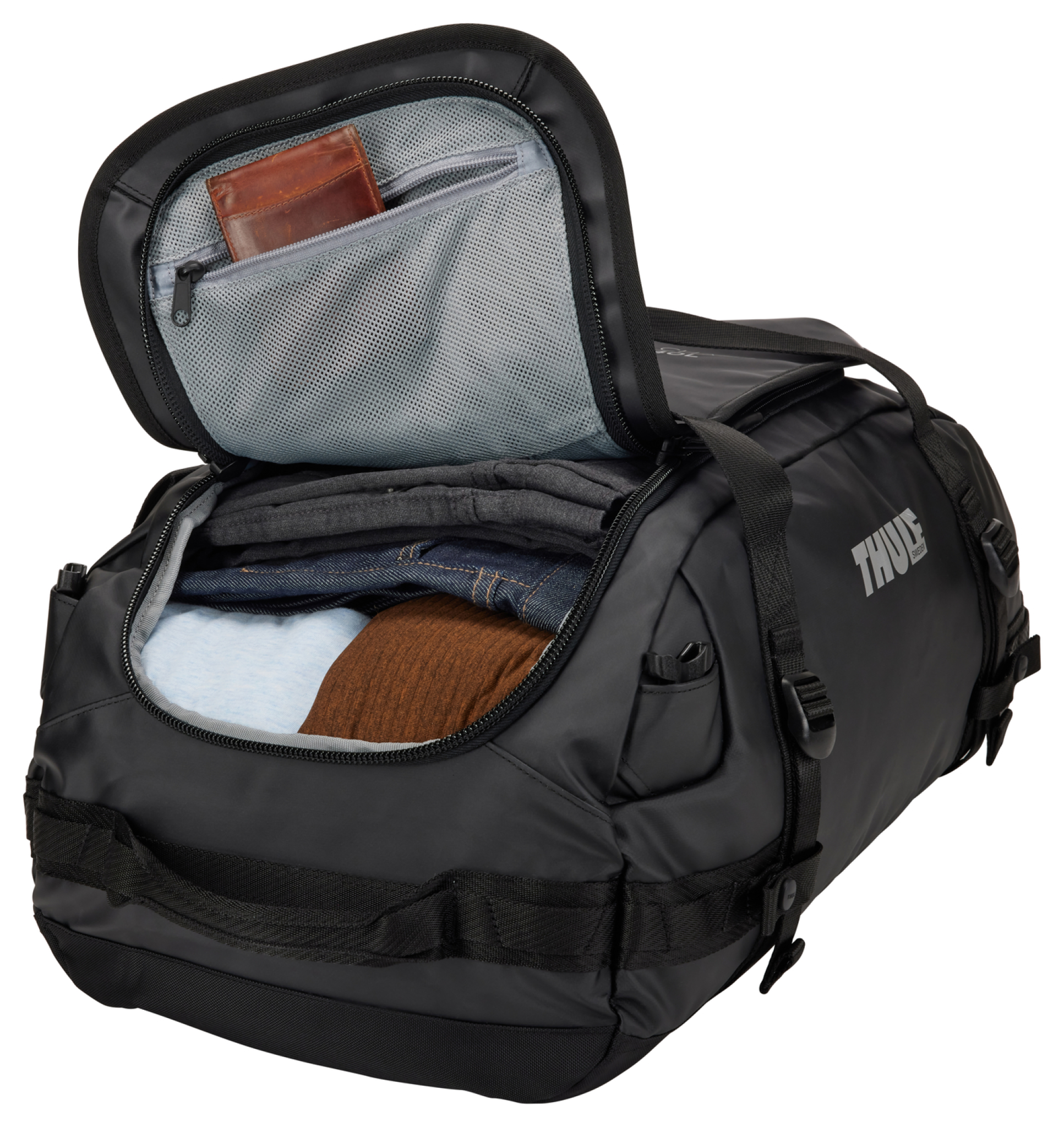 Thule Chasm Duffel 40L. Black 