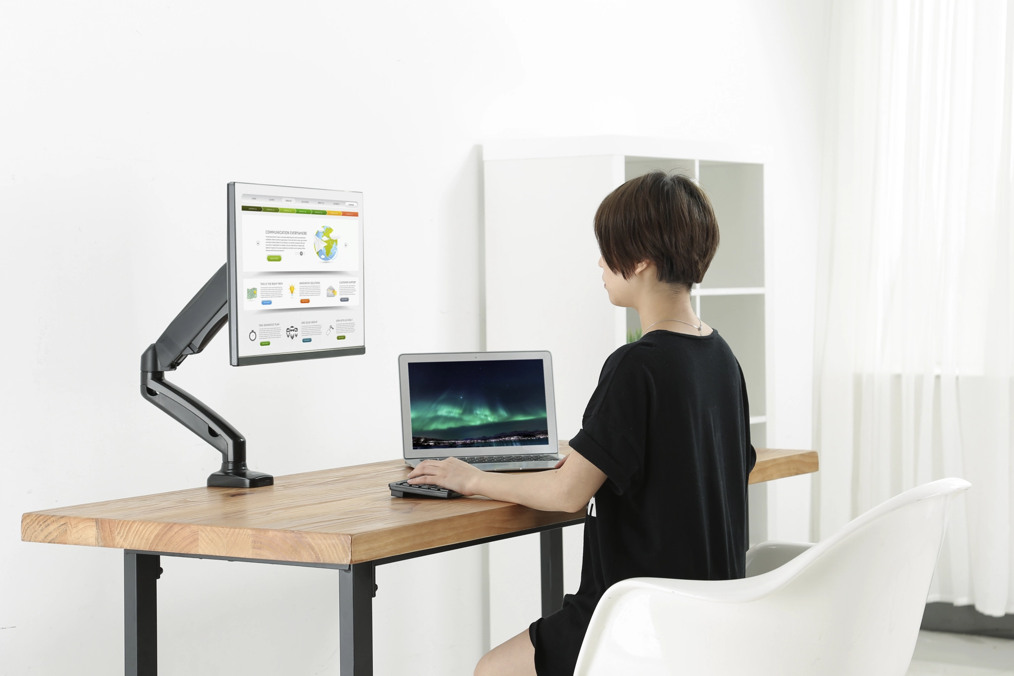 Sinox Office Single Monitor Desk Mount with Gas Spring. Up to 32". Black